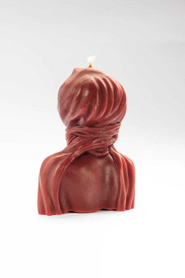 Vela de Diseño con pañuelo | Busto de Cera de Abeja, hecho a mano en españa de espaldas