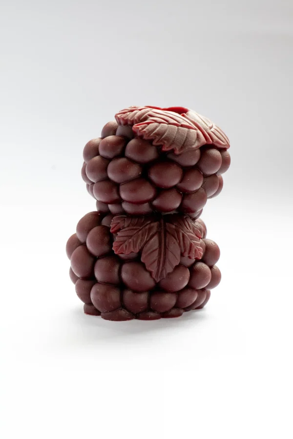 Portavela de Diseño | Diseño de Racimo de Uvas hecho en Lucy´s Luz en cera de abeja natural y sin olores añadidos.