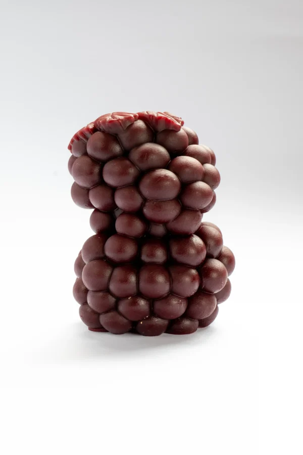 Portavela de Diseño | Diseño de Racimo de Uvas hecho en Lucy´s Luz en cera de abeja natural y sin olores añadidos.